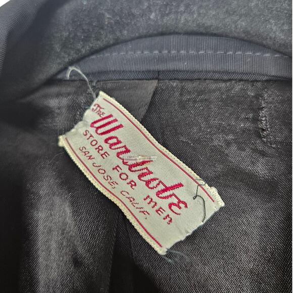 Vintage 60s The Wardrobe San Jose Red Black Cordurory Striped Smoking Jacket - Picture 2 of 4